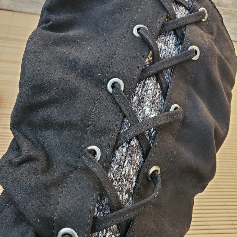High Boots - Picture 8 of 15
